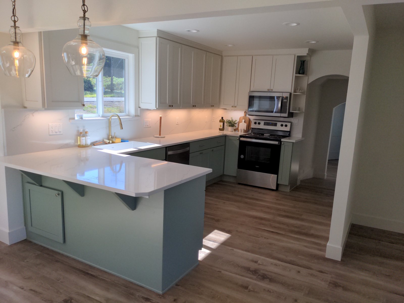 Two tone kitchen cabinet build