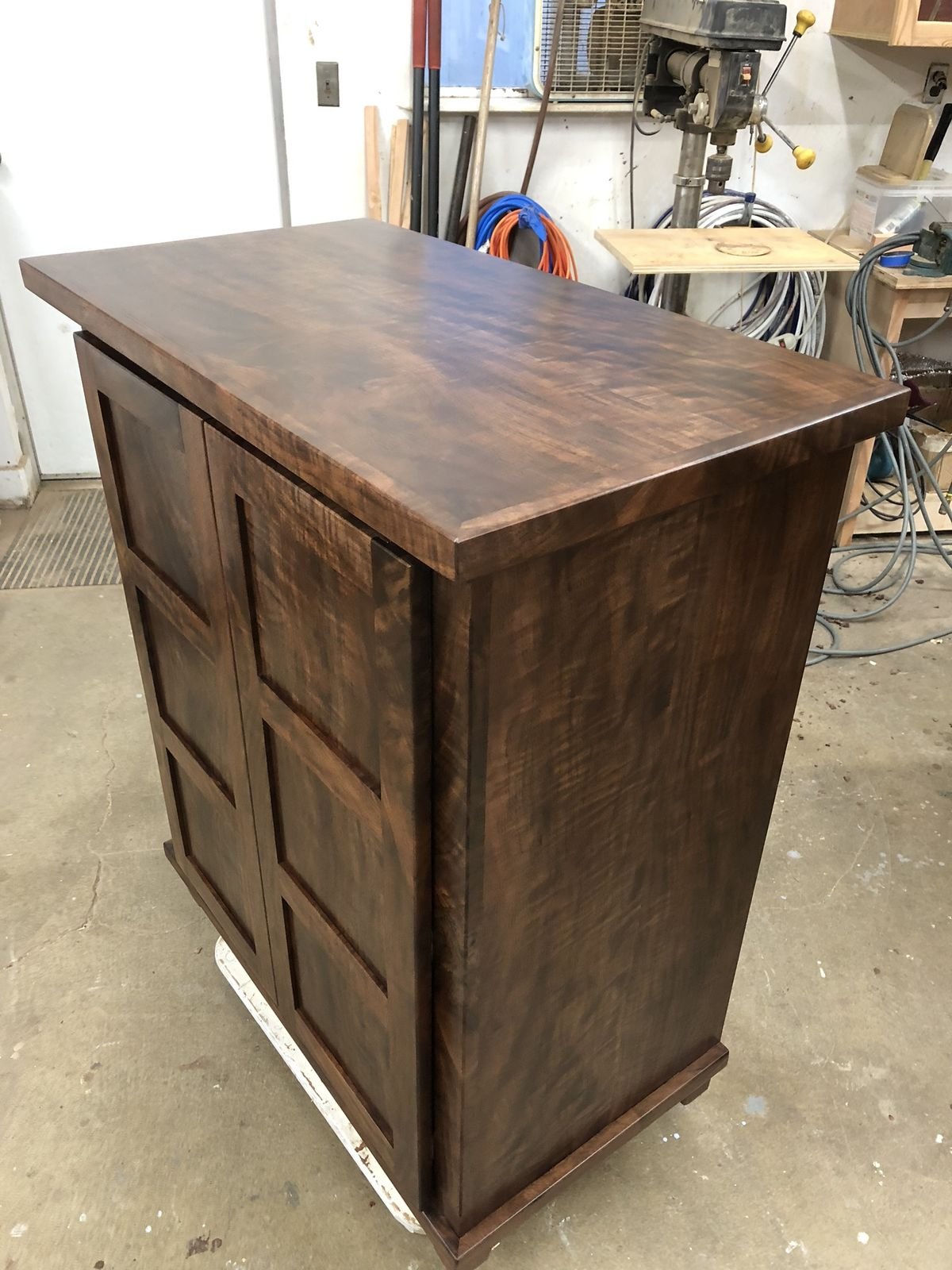 Custom kitchen cabinet construction and installation